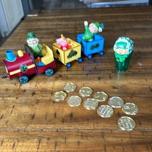 St Patrick’s Day Leprechaun and Peppa Pig Train with Gold Coins and sham…